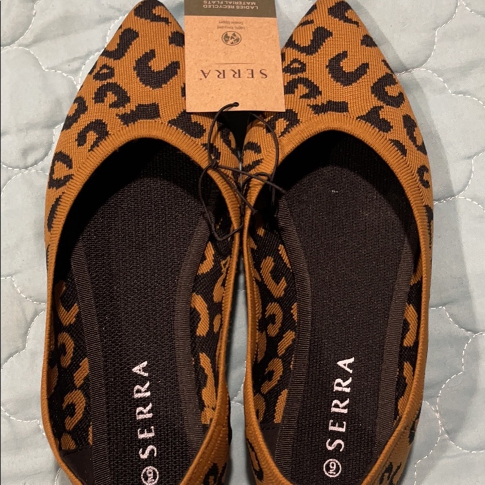 Women’s size 9 cheetah print flats